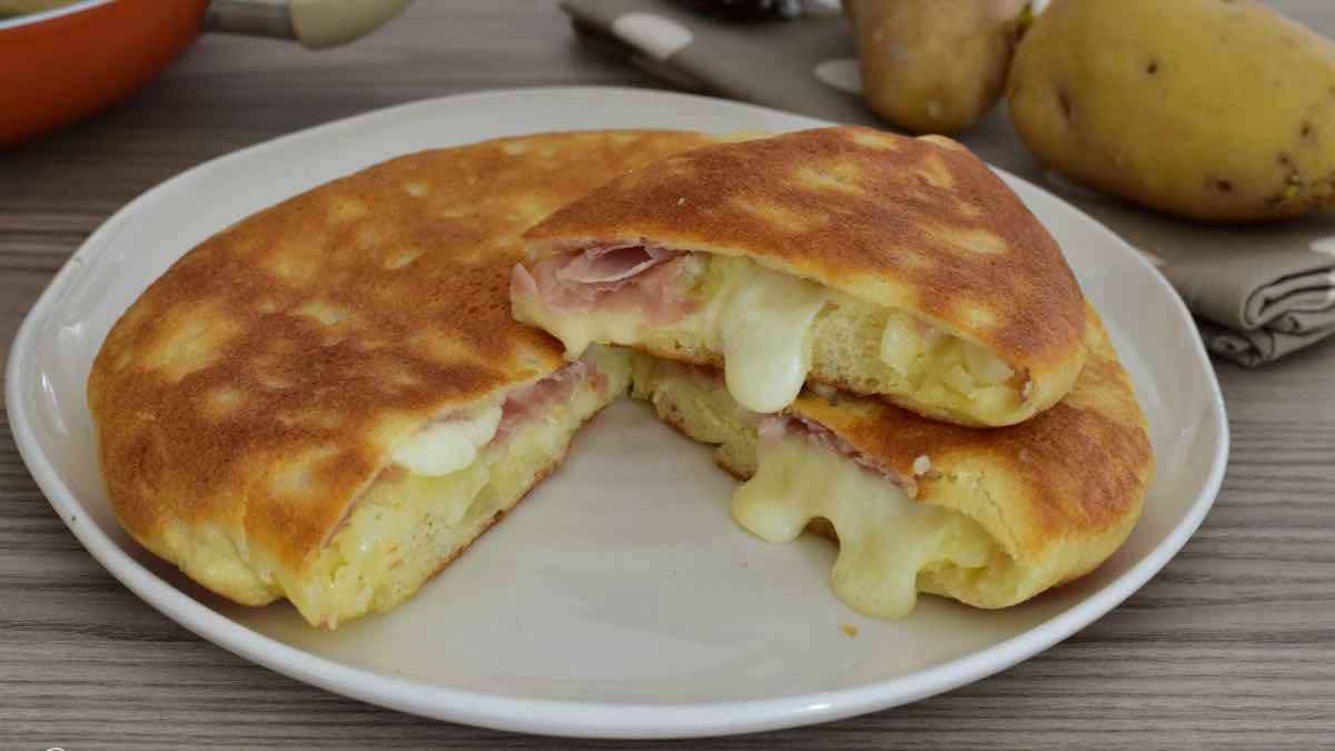 gâteau farcie de pommes de terre et au jambon