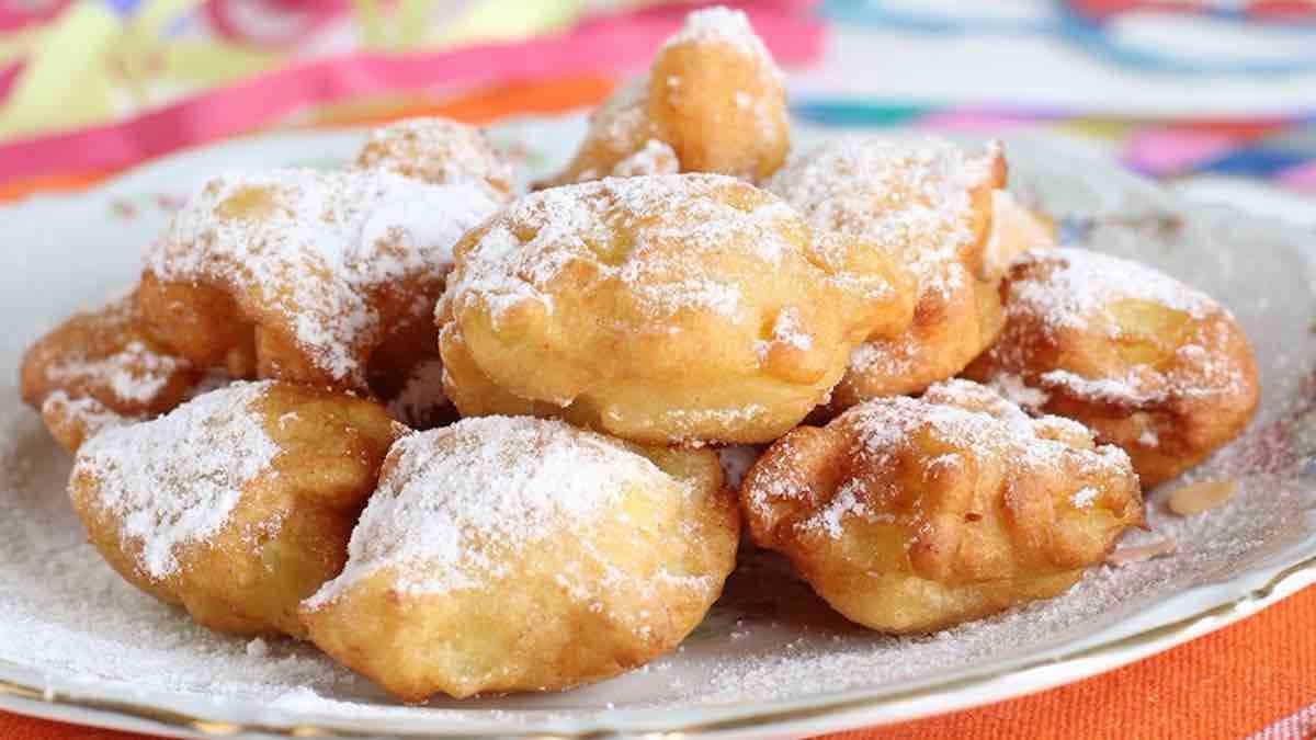 Beignets aux pommes et à la ricotta