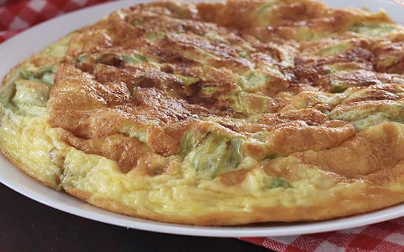 OMELETTE AUX FLEURS DE COURGETTES
