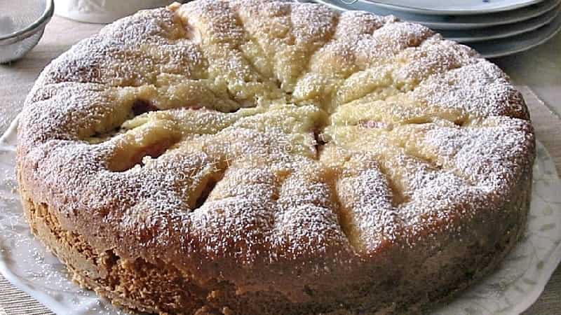 Gâteau moelleux aux pêches fraîches