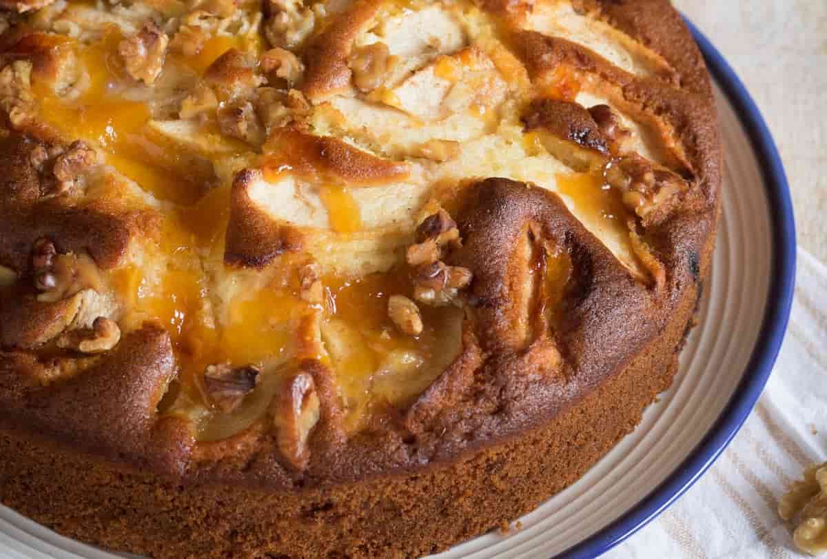 Tarte aux pommes et à la confiture