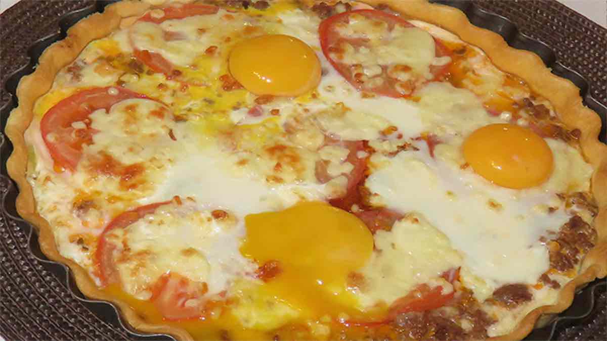 TARTE À LA VIANDE HACHÉE