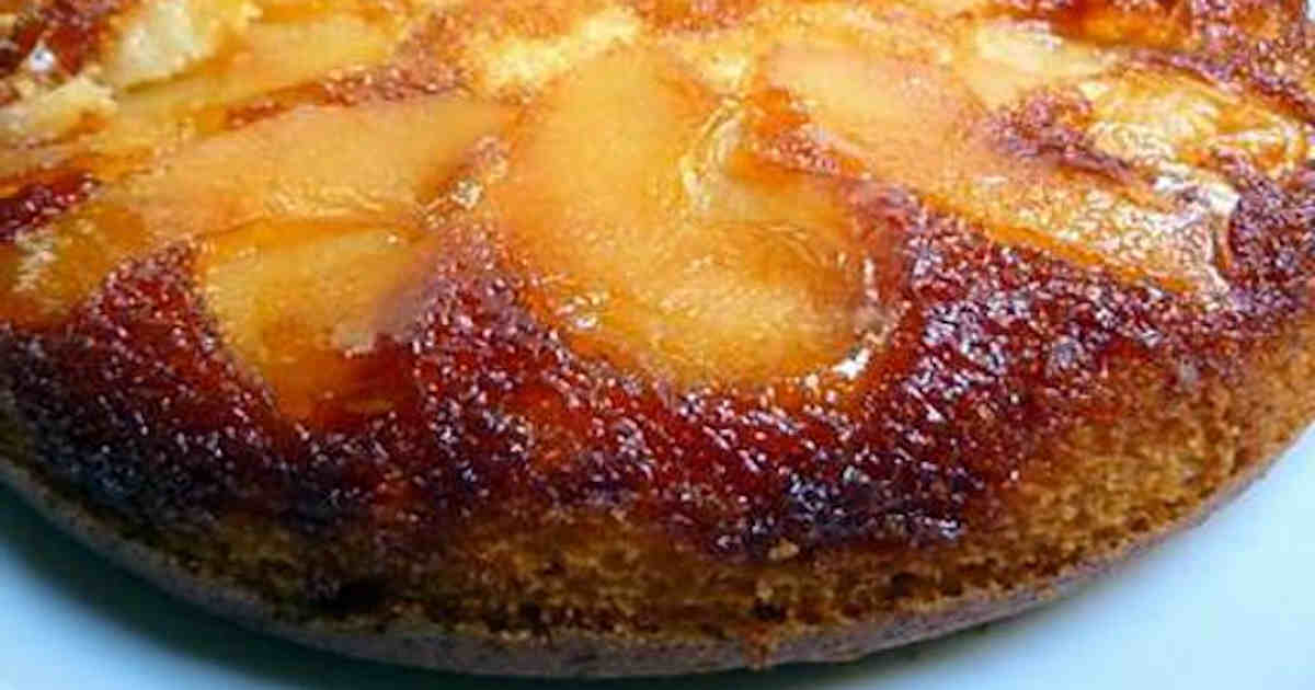 Gâteau au yaourt et aux pommes caramélisées