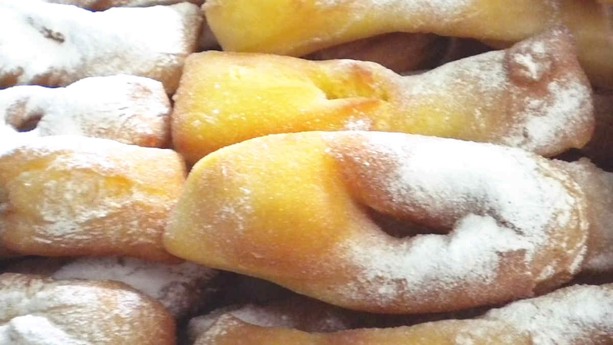 Bugnes moelleuses au rhum