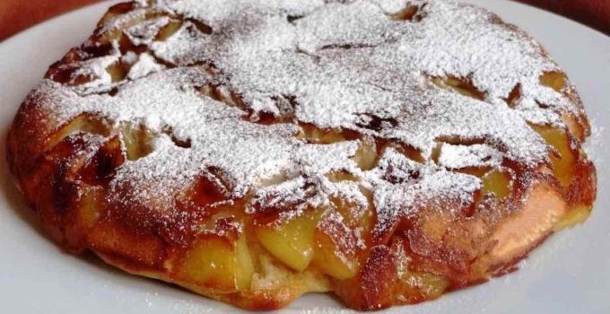 Gâteau aux pommes à la poêle.