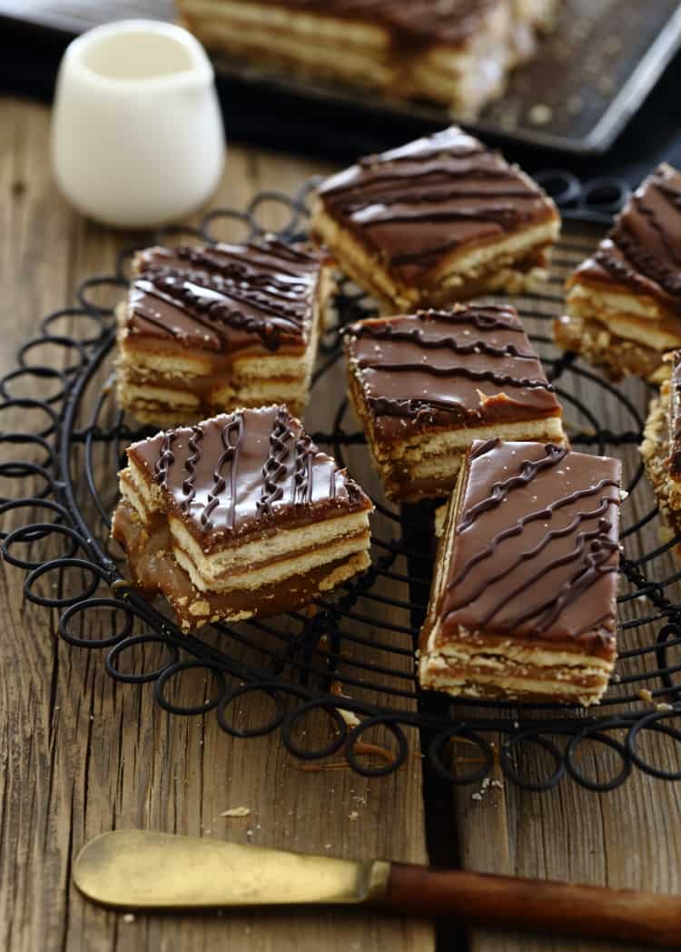 Carrés aux petits beurre et caramel