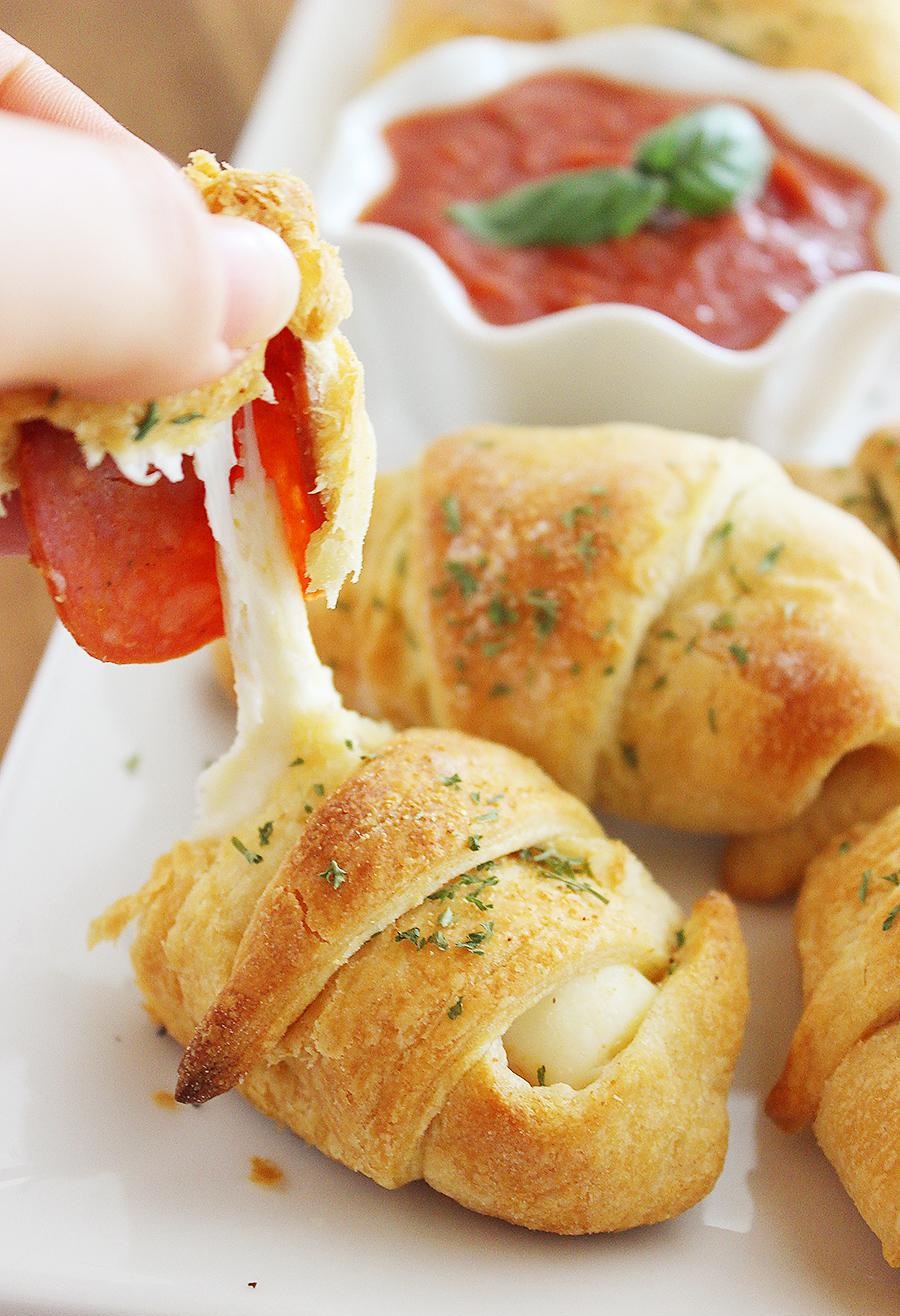 Croissants apéritifs façon pizza