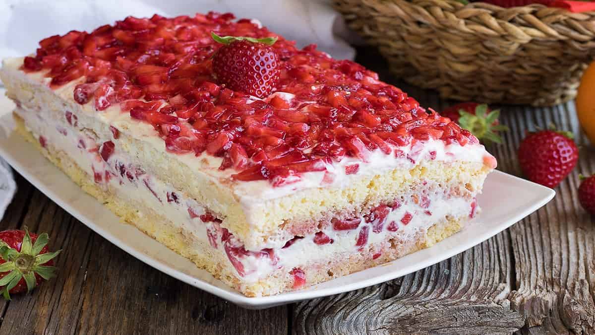 GÂTEAU AUX FRAISES FACILE