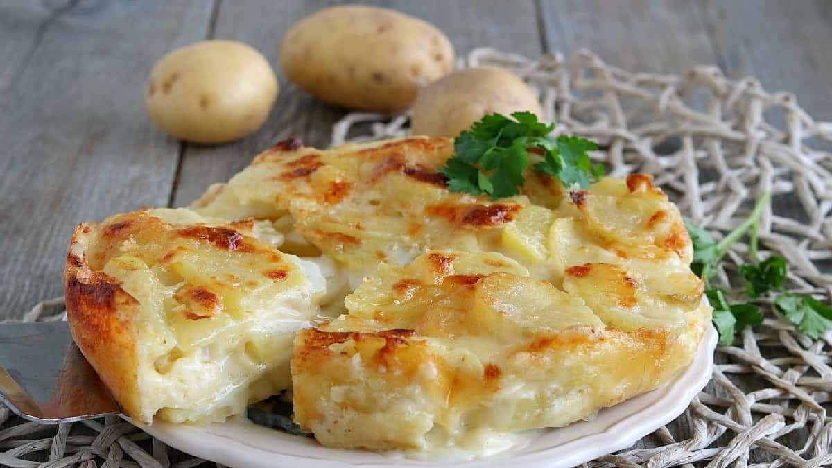 GÂTEAU DE POMMES DE TERRE AU FROMAGE