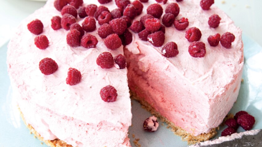 Gâteau mousseux aux fruits rouges Sans cuisson