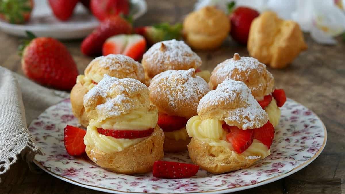 Choux à la crème et aux fraises