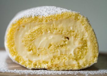 Gâteau roulé suisse au double citron