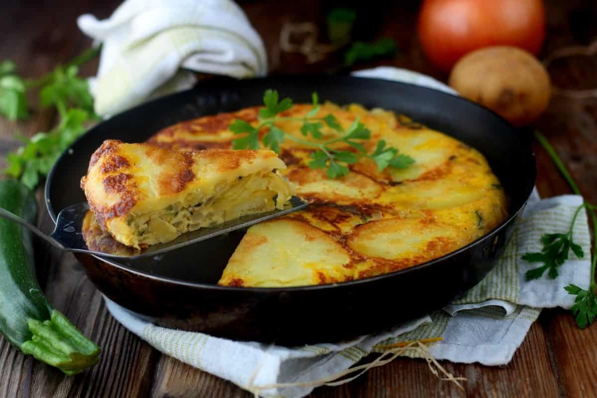 TORTILLA DE POMME DE TERRE ET COURGETTE