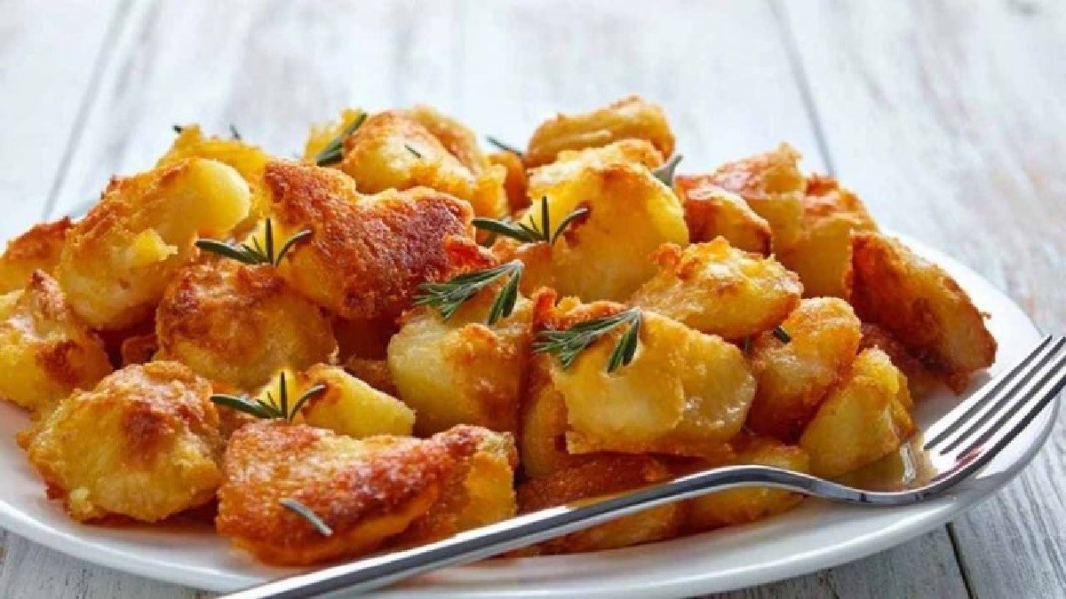 POMMES DE TERRE AU FOUR ET OIGNON