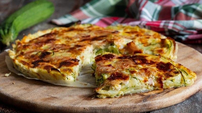 Tarte de courgettes aux pommes de terre au four.