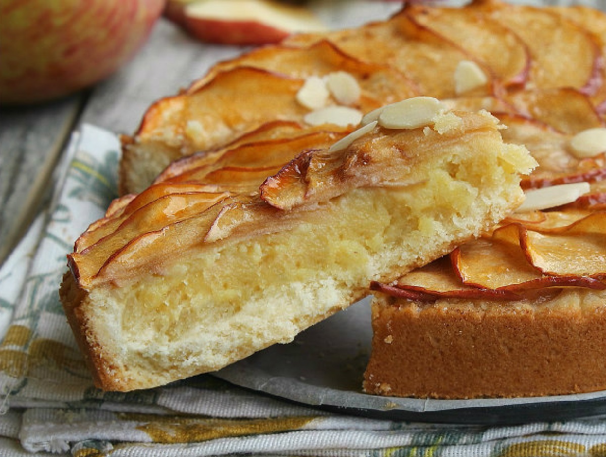 Gâteau aux pommes et crème d'amande